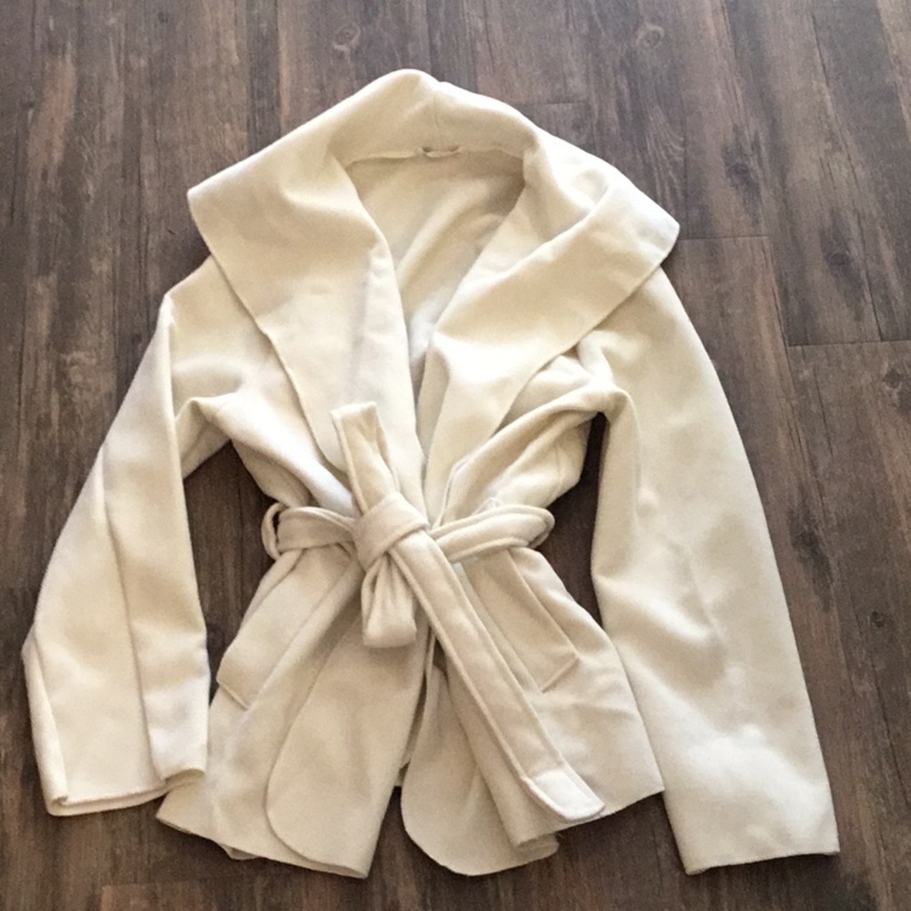 Shawl color jacket ivory